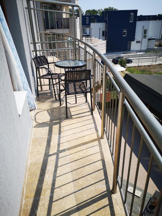 Guest House Petrovi Ravda Ngoại thất bức ảnh