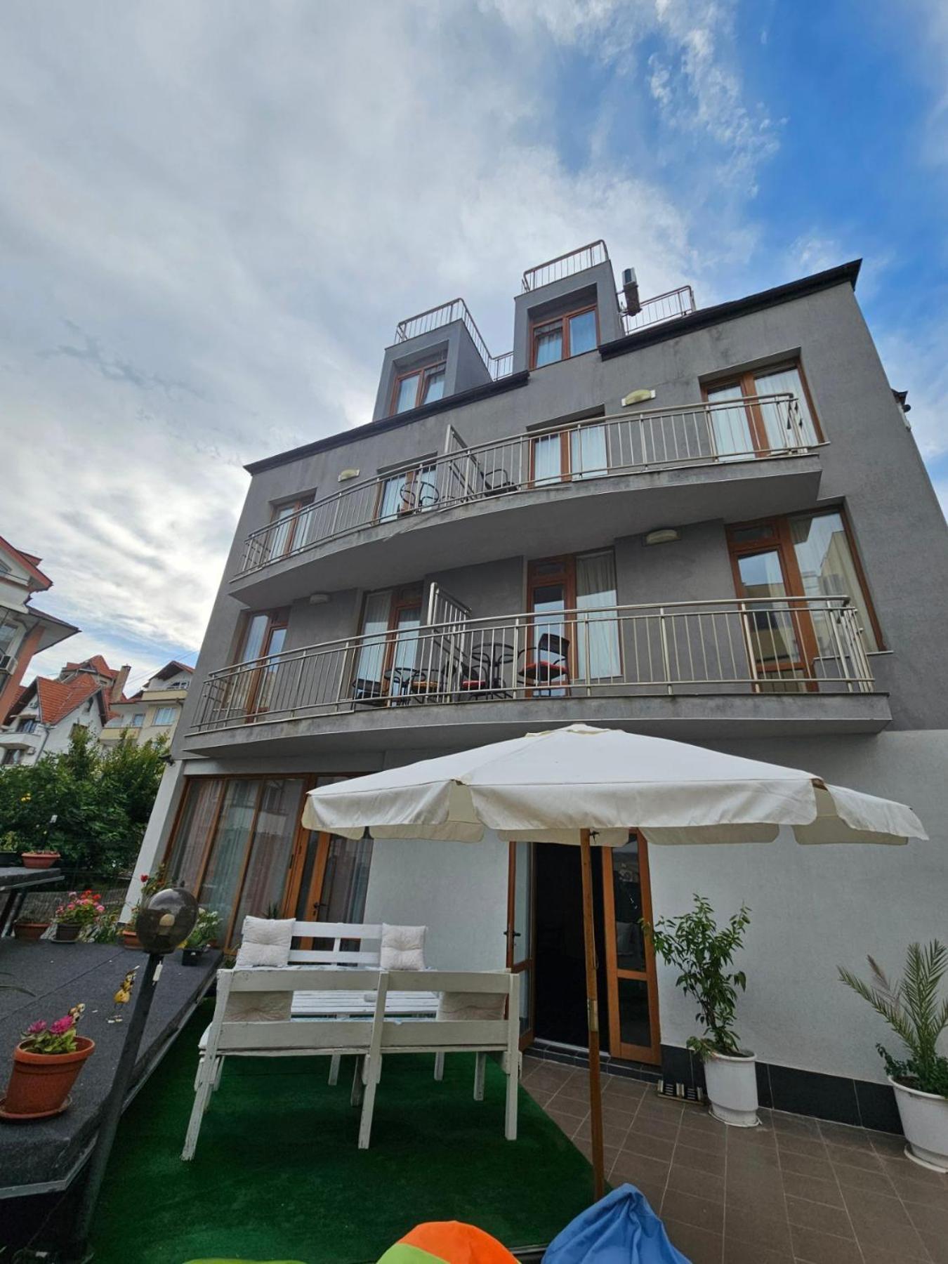 Guest House Petrovi Ravda Ngoại thất bức ảnh